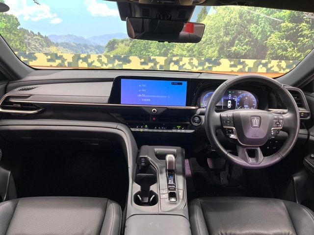クラウンクロスオーバー2.5 G アドバンスト レザー パッケージ E-Four 4WD