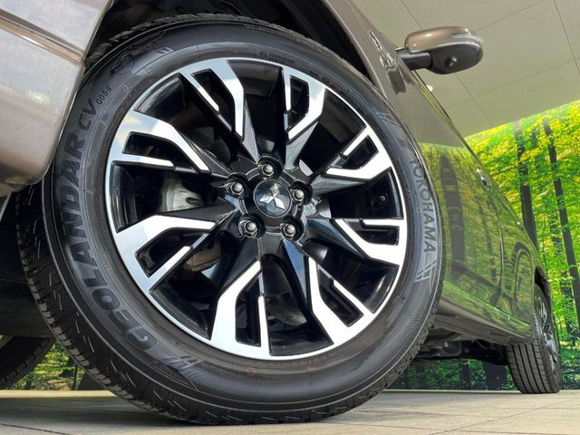 �y����18�C���`�A���~�z�C�[���z�O�ςɃ}�b�`���������A���~�z�C�[���𑕒����Ă���܂��B�e��ЊO�A���~�z�C�[����A�X�^�b�h���X�^�C�����戵�����Ă���܂��B���񂲑��k����������