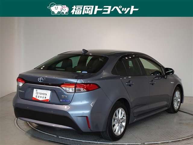 カローラ1.8 ハイブリッド S
