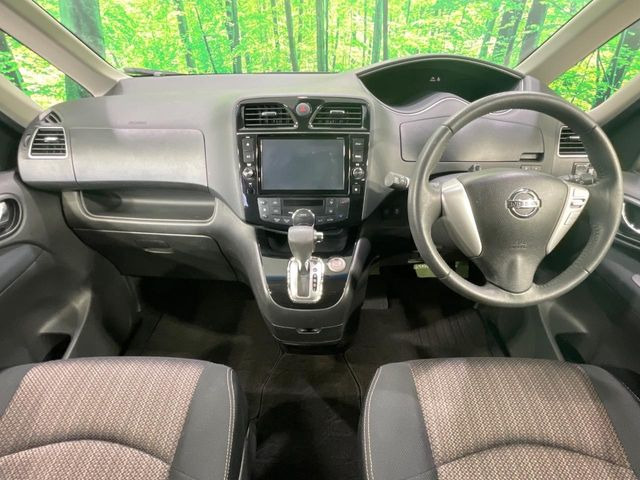 セレナ2.0 ハイウェイスター S-HYBRID アドバンスドセーフティパッケージ