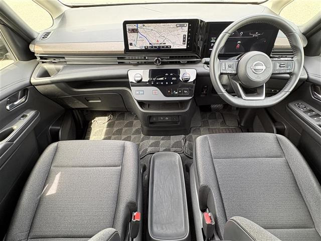 セレナ1.4 e-POWER ハイウェイスターV