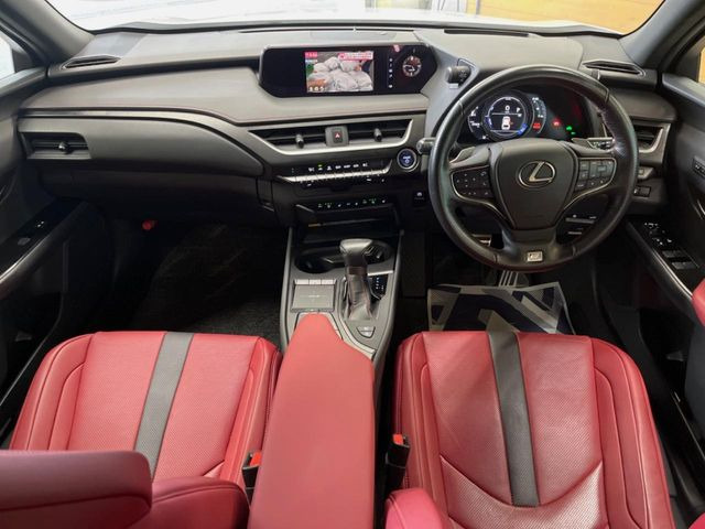 UX250h Fスポーツ