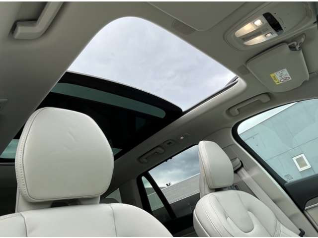 XC90ウルトラ T8 AWD プラグインハイブリッド 4WD