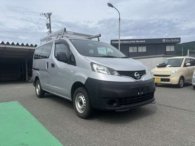 NV200バネットバン1.6 DX 4WD