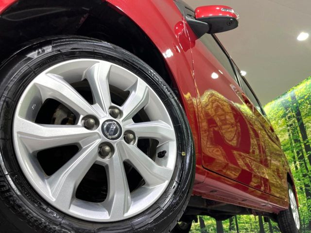 �y����14�C���`�A���~�z�C�[���z�O�ςɃ}�b�`���������A���~�z�C�[���𑕒����Ă���܂��B�e��ЊO�A���~�z�C�[����A�X�^�b�h���X�^�C�����戵�����Ă���܂��B���񂲑��k����������