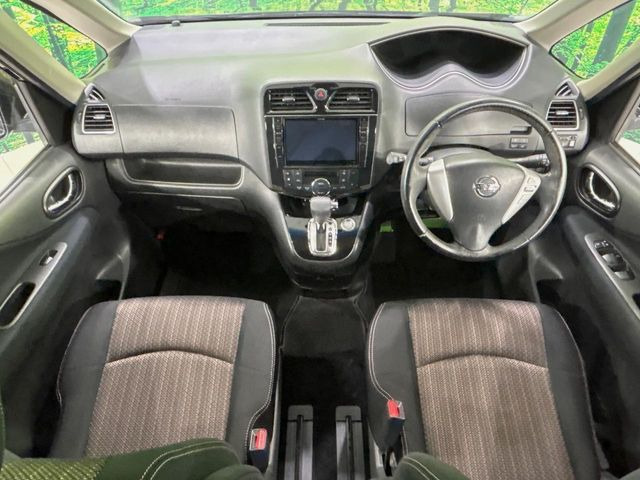 セレナ2.0 ハイウェイスター Vセレクション+Safety S-HYBRID