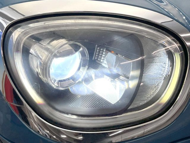 ��LED�w�b�h���C�g:��ԑ��s�����ǍD�Ȏ��E���m�ۂ����S���ĉ^�]�ł��鍂�P�xLED�w�b�h���C�g�𑕔�!�_�����x�������A����d�͂��}�����Ă��܂��B