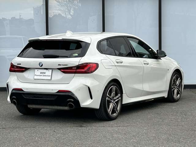 1シリーズM135i xドライブ 4WD