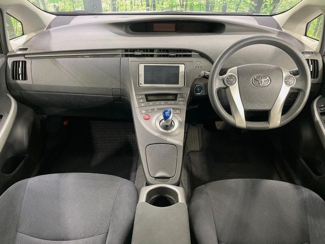 プリウス1.8 S