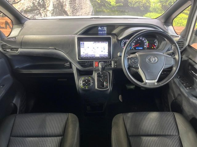 ヴォクシー2.0 ZS 煌