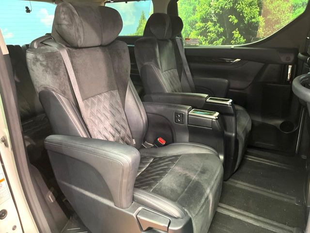���ڒ����̓E�H�[�N�X���[�ƂȂ��Ă���܂��B���ڂƎO��ڂ̈ړ�����~�肪�Ƃ��Ă��y�ɂȂ�̂ŁA���~��̍ۂ��X�g���X�������邱�Ƃ͂���܂����