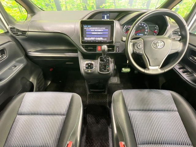 ヴォクシー2.0 ZS 煌