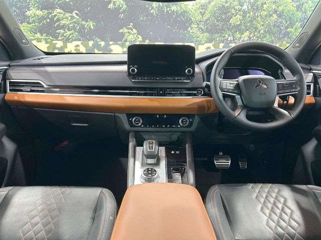 アウトランダーPHEV 2.4 P 4WD
