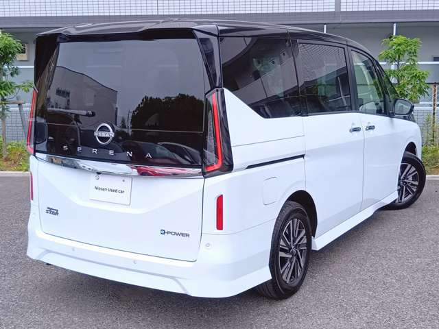 セレナ1.4 e-POWER ハイウェイスターV