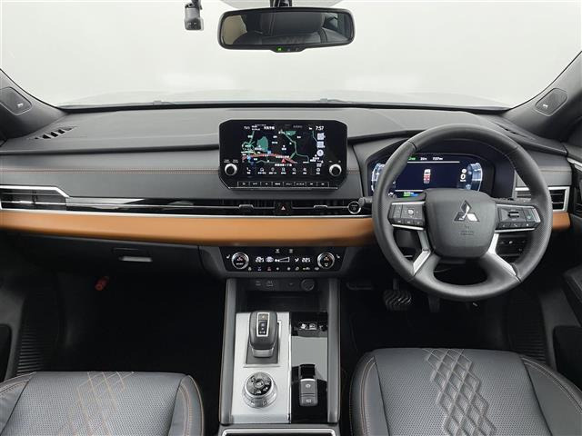 アウトランダーPHEV 2.4 P 4WD