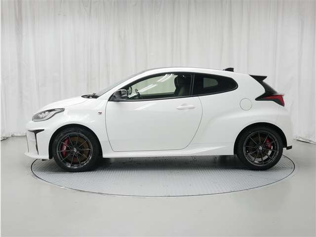 GRヤリス1.6 RZ ハイ パフォーマンス 4WD