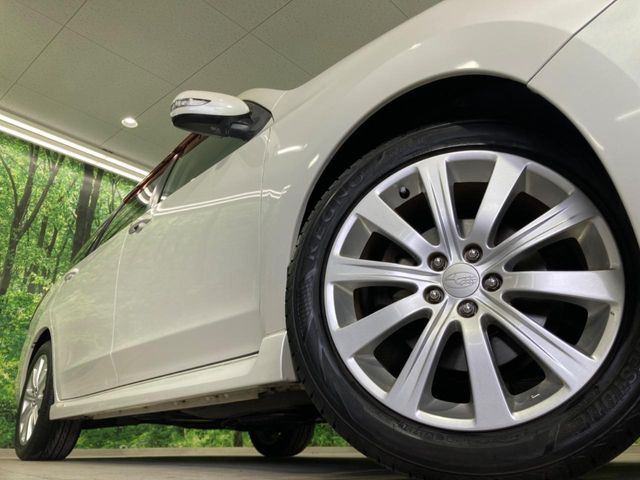 �y����17�C���`�A���~�z�C�[���z�O�ςɃ}�b�`���������A���~�z�C�[���𑕒����Ă���܂��B�e��ЊO�A���~�z�C�[����A�X�^�b�h���X�^�C�����戵�����Ă���܂��B���񂲑��k����������