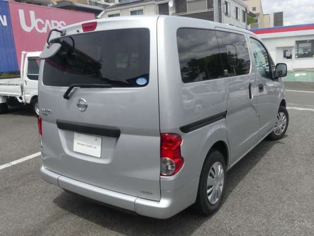 NV200バネットバン1.6 チェアキャブ 車いす1名仕様 専用サードシート無