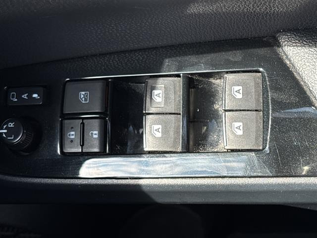 プリウス1.8 A E-Four 4WD