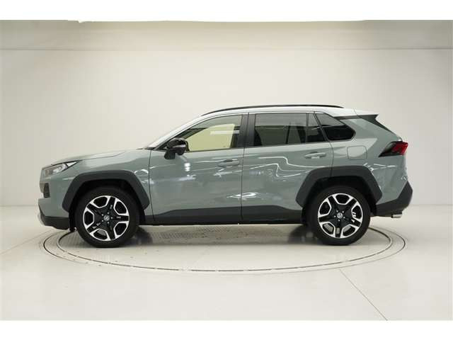 RAV42.0 アドベンチャー 4WD