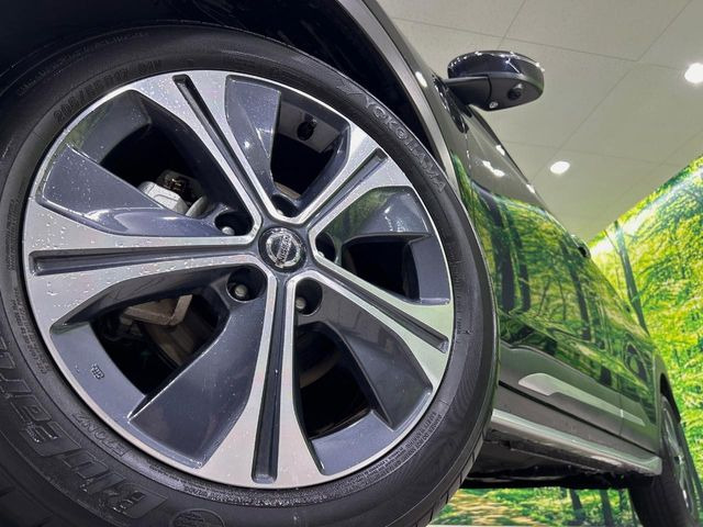 �y����17�C���`�A���~�z�C�[���z�O�ςɃ}�b�`���������A���~�z�C�[���𑕒����Ă���܂��B�e��ЊO�A���~�z�C�[����A�X�^�b�h���X�^�C�����戵�����Ă���܂��B���񂲑��k����������
