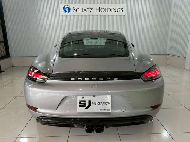 718ケイマン