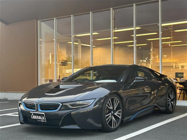 i8