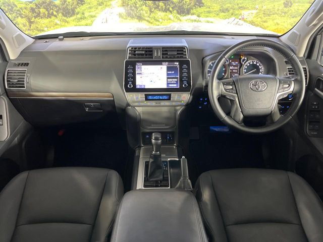 ランドクルーザープラド2.8 TX Lパッケージ マットブラック エディション ディーゼル 4WD