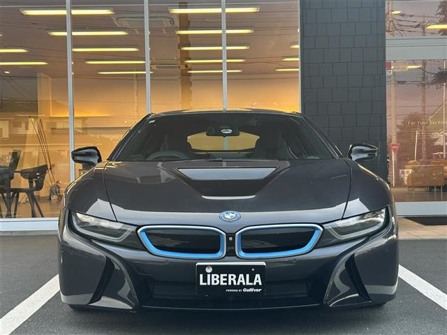 i8