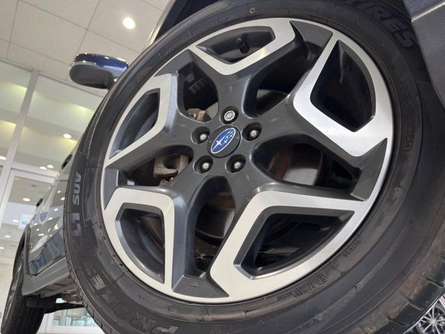 �y����18�C���`�A���~�z�C�[���z�O�ςɃ}�b�`���������A���~�z�C�[���𑕒����Ă���܂��B�e��ЊO�A���~�z�C�[����A�X�^�b�h���X�^�C�����戵�����Ă���܂��B���񂲑��k����������