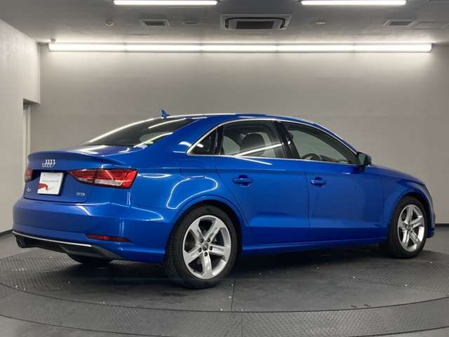 A3セダン1.4 TFSI スポーツ