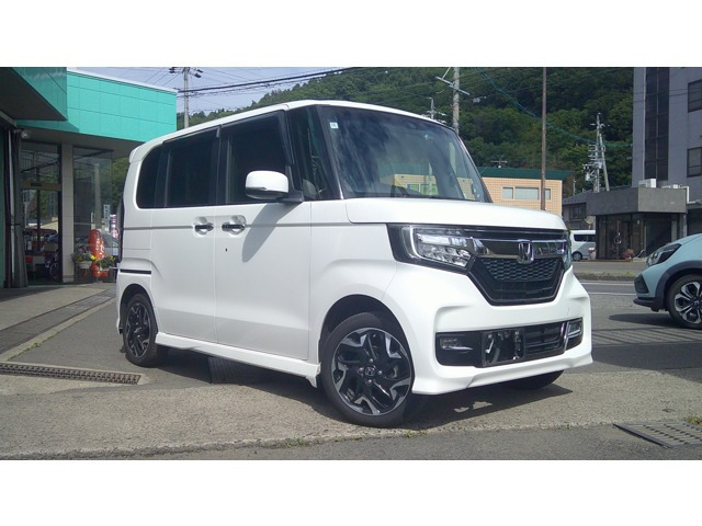 N-BOXカスタムG L ターボ ホンダセンシング 4WD