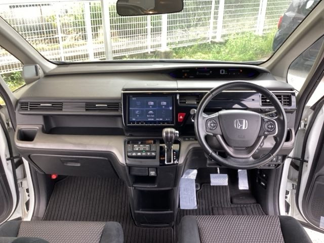 ステップワゴン1.5 スパーダ アドバンスパッケージ ベータ