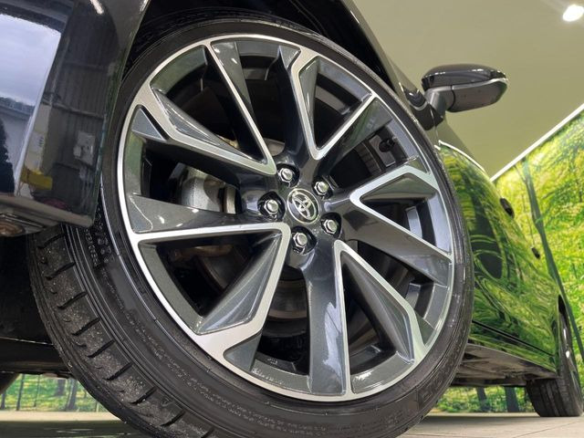 �y����18�C���`�A���~�z�C�[���z�O�ςɃ}�b�`���������A���~�z�C�[���𑕒����Ă���܂��B�e��ЊO�A���~�z�C�[����A�X�^�b�h���X�^�C�����戵�����Ă���܂��B���񂲑��k����������