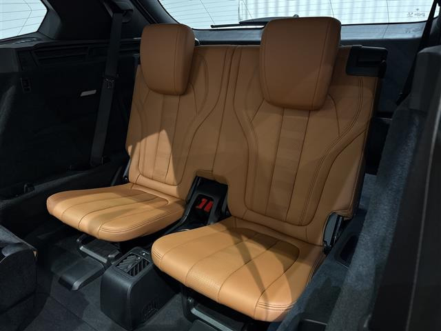 X5xドライブ 40d Mスポーツ 4WD