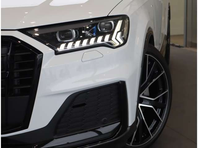 Q7ブラックスタイル プラス ディーゼル 4WD