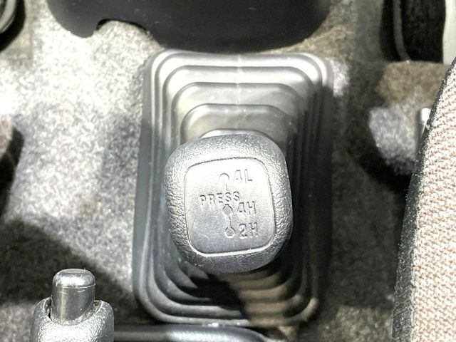 パジェロミニエクシード 4WD