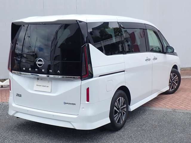 セレナ1.4 e-POWER ハイウェイスターV