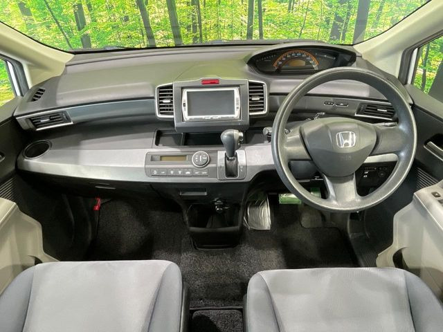 フリード1.5 G ジャストセレクション