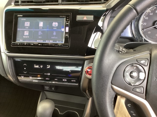 グレイス1.5 LX 助手席回転シート
