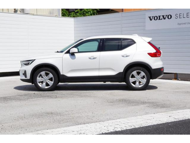 XC40プラス B3