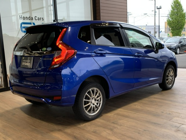 フィット1.5 ハイブリッド L ホンダセンシング 4WD