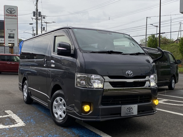 ハイエースバン