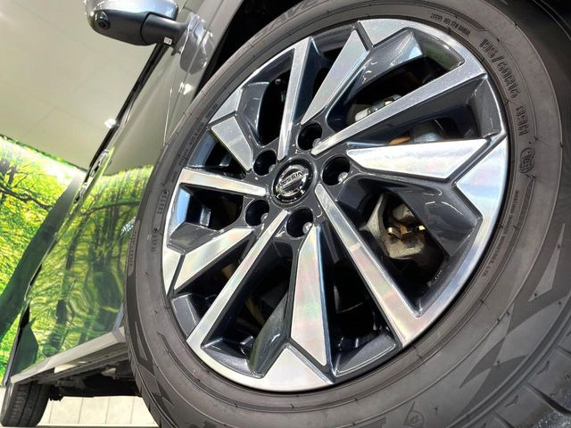 �y����16�C���`�A���~�z�C�[���z�O�ςɃ}�b�`���������A���~�z�C�[���𑕒����Ă���܂��B�e��ЊO�A���~�z�C�[����A�X�^�b�h���X�^�C�����戵�����Ă���܂��B���񂲑��k����������