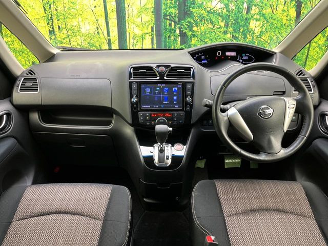 セレナ2.0 ハイウェイスター Vセレクション+Safety S-HYBRID