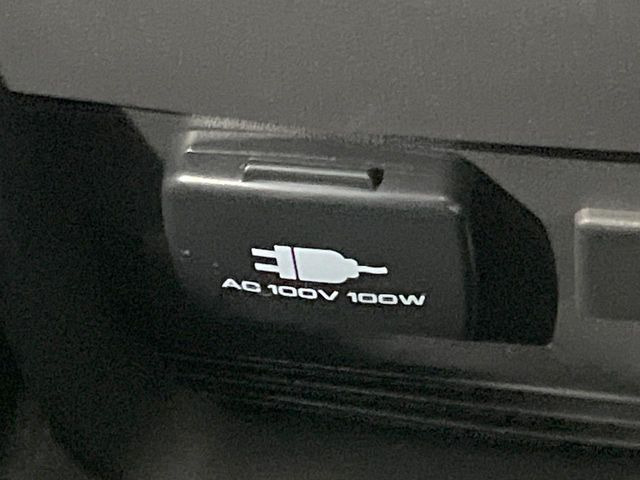 【アクセサリーコンセント】キャンプやスポーツ、アウトドアでのアクティビティはもちろん、災害・停電の際に助けにもなるAC100Vコンセントを装備♪ケータイやタブレット、ゲーム機器の充電にも♪