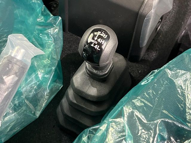 ジムニーノマド1.5 FC 4WD