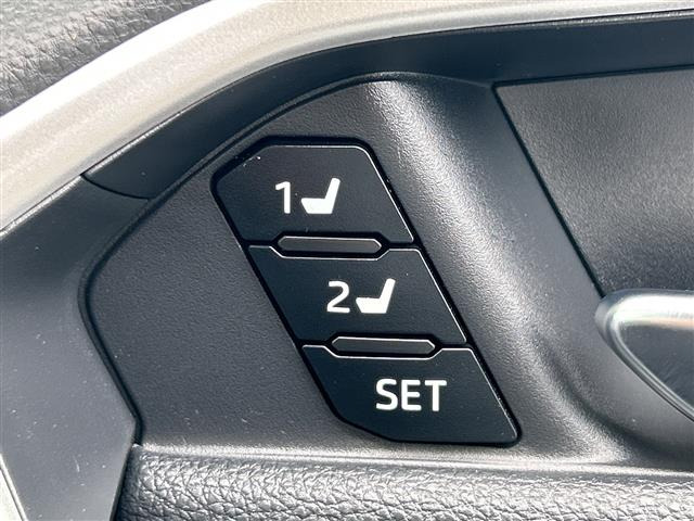 RAV42.0 G 4WD