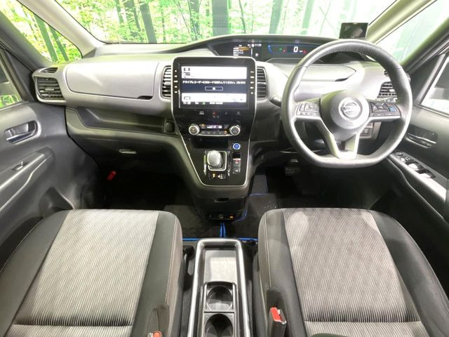 セレナ1.2 e-POWER ハイウェイスターV
