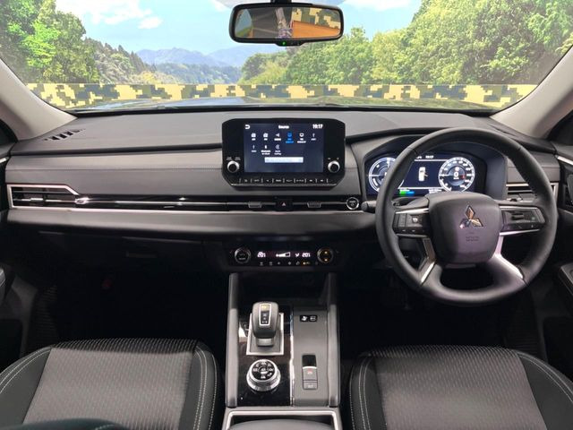 アウトランダーPHEV 2.4 M 4WD